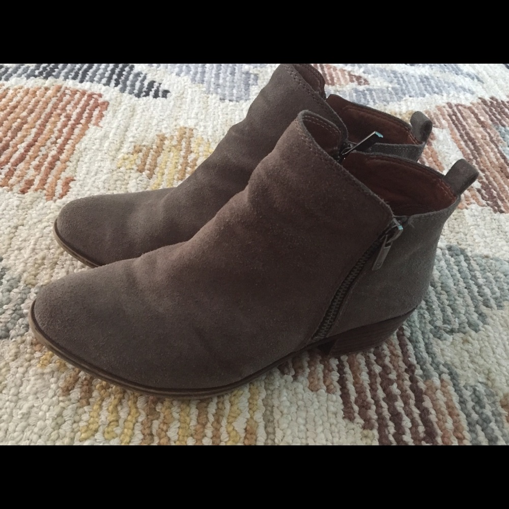 Loved Lucky Brand booties